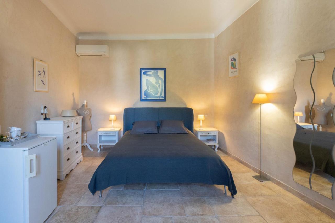 Castel Enchante Nice Bagian luar foto