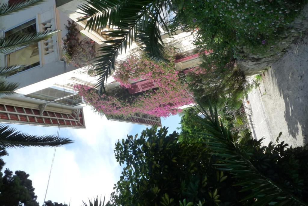 Castel Enchante Nice Bagian luar foto
